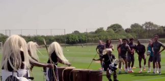 Rwandan cultural dance troupe paid a surprise visit to the Arsenal stars at their training ground