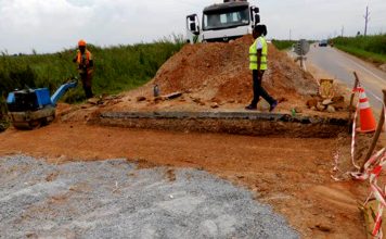 Road construction: Arab Contractor workers laid their tools over poor working conditions and little pay Road construction: Arab Contractor workers laid their tools over poor working conditions and little pay
